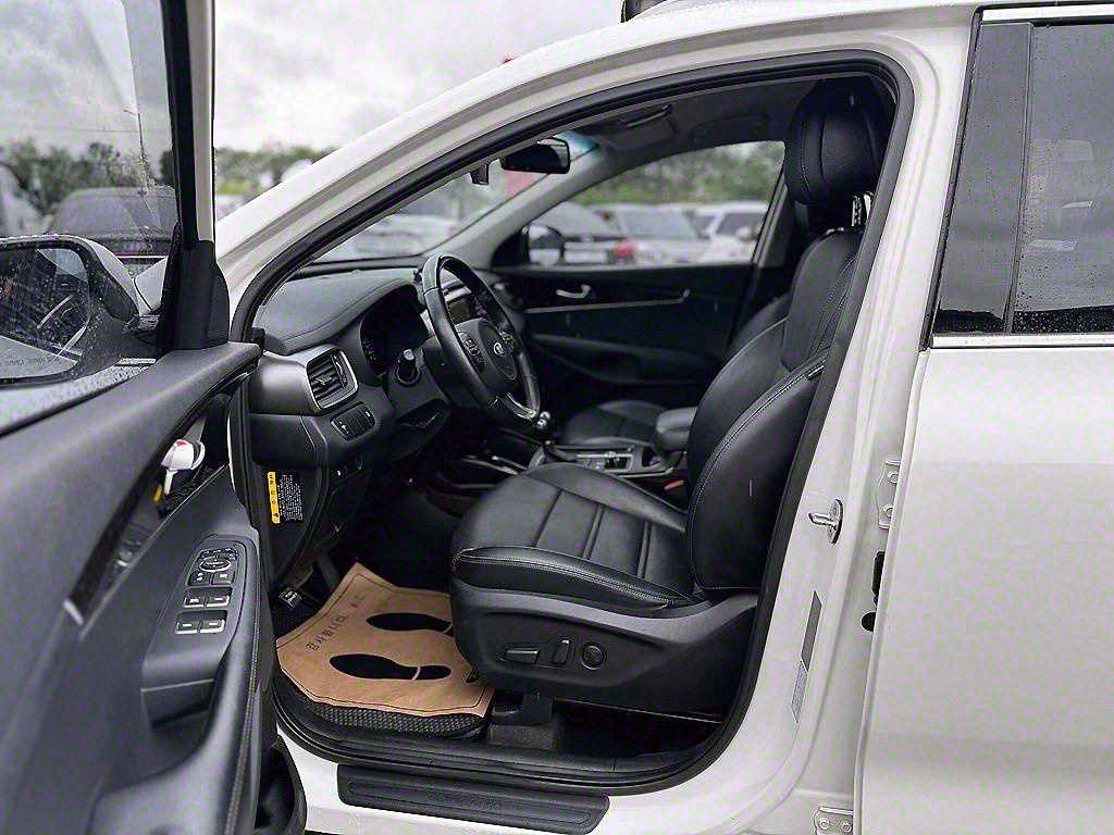 KIA Sorento - Vista 8