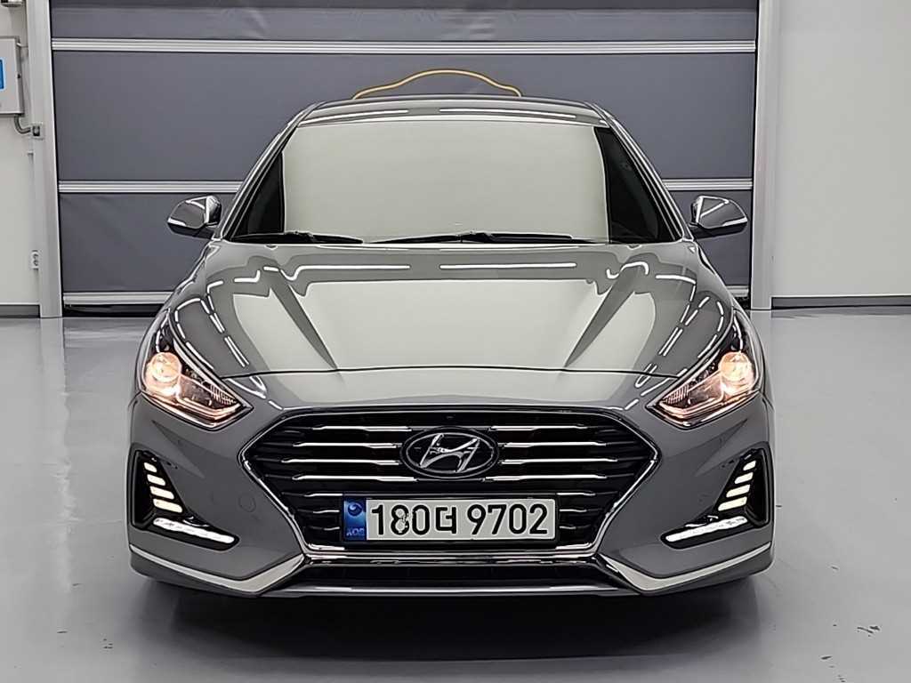 HYUNDAI Sonata - Vista 2