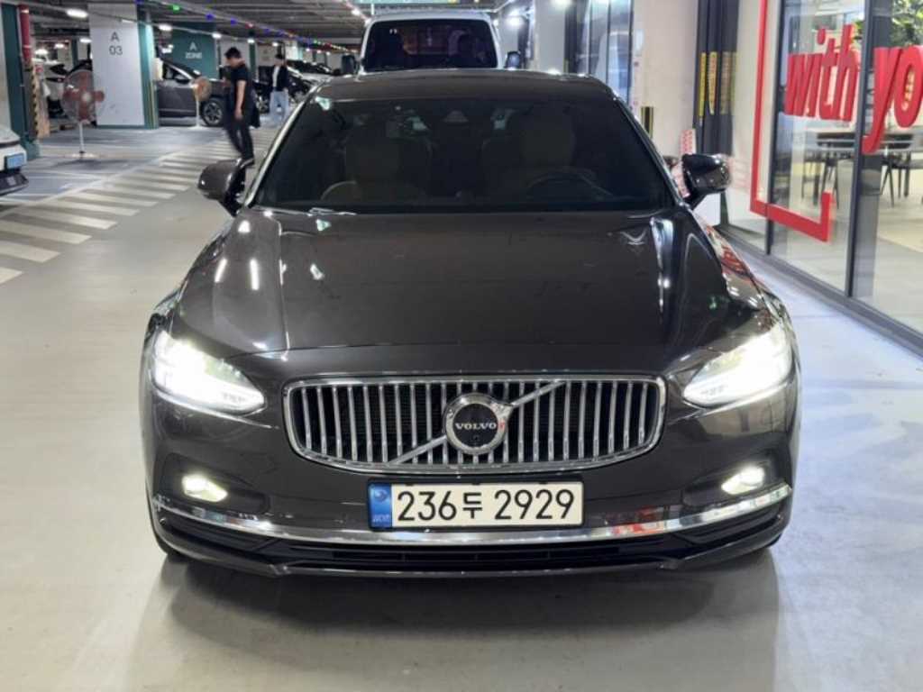 Volvo S90 - Vista 2
