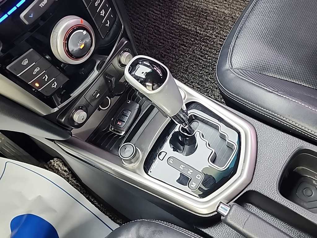 Ssangyong Tivoli - Vista 8