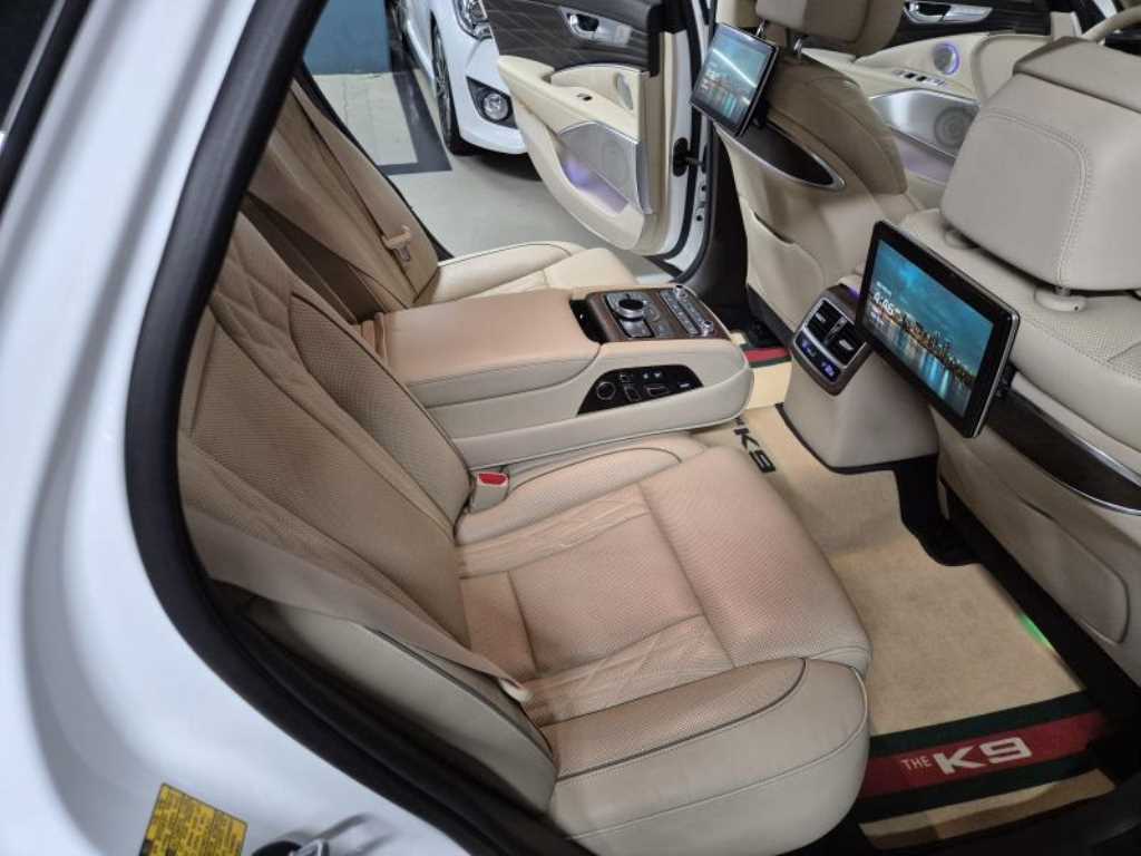KIA K9 - Vista 8