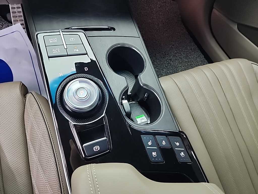 KIA K8 - Vista 8