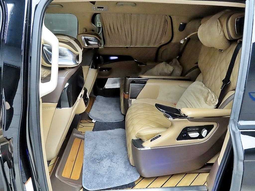 KIA Carnival - Vista 7