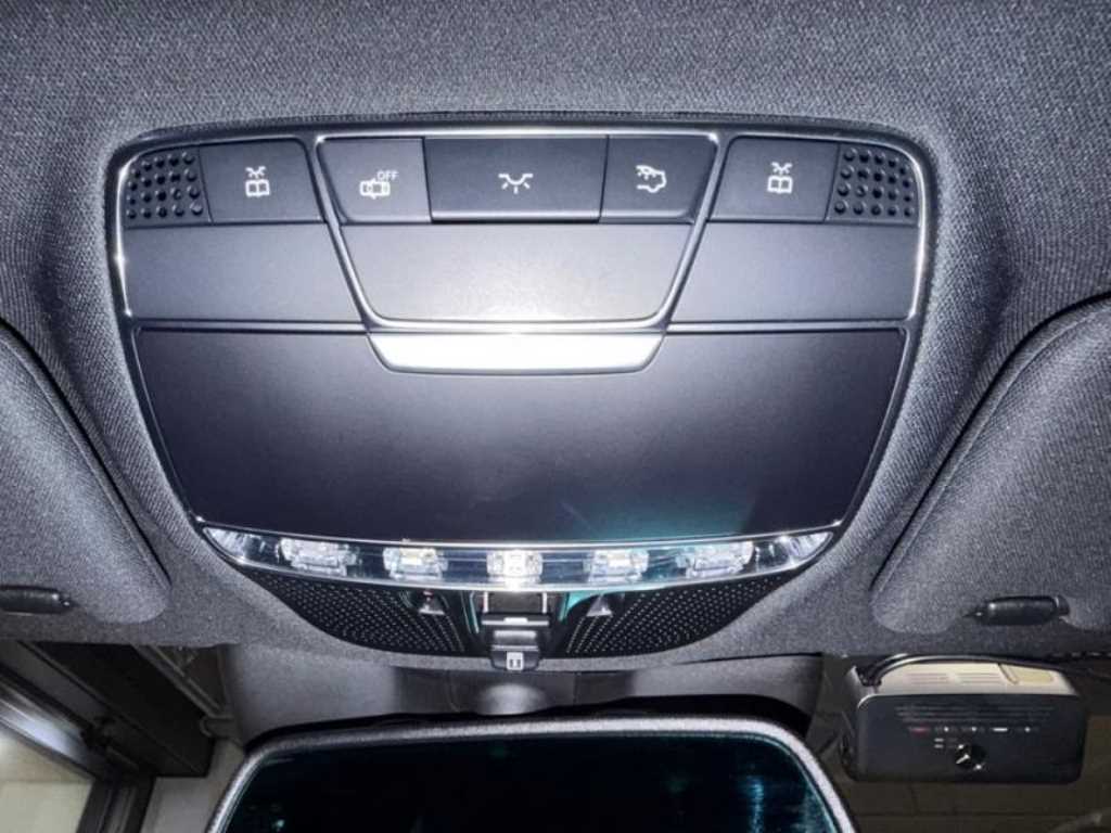 Mercedes Benz S Class - Vista 12