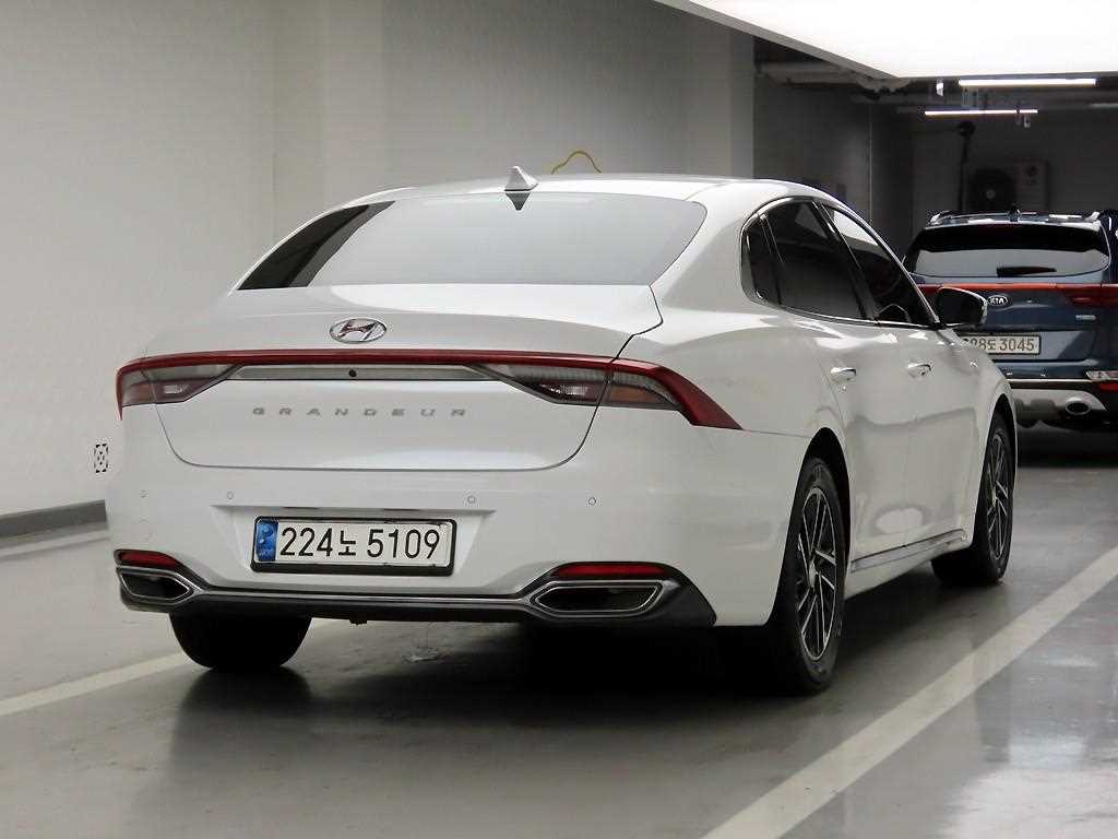 HYUNDAI Grandeur - Vista 4