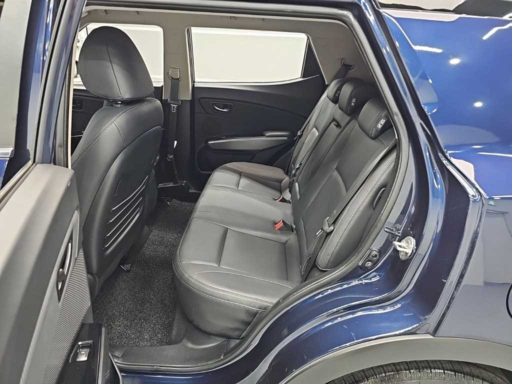 Ssangyong Tivoli - Vista 12