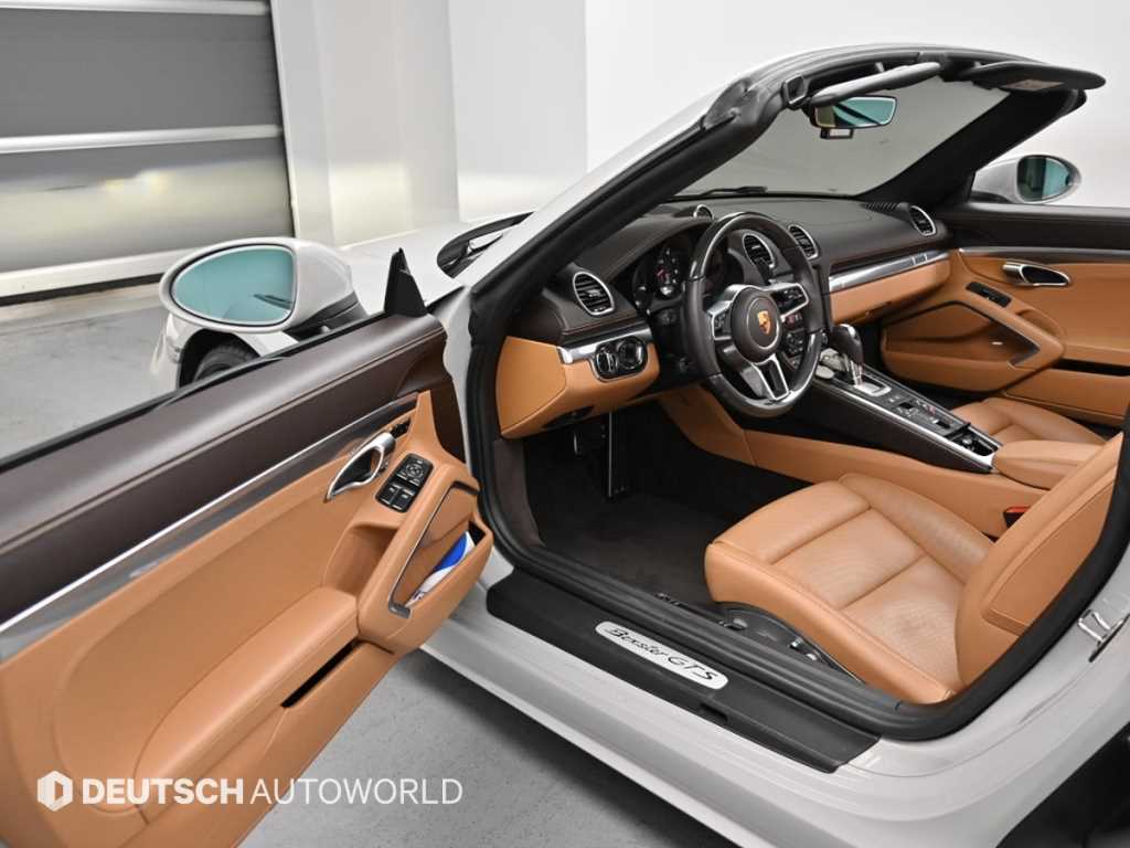 Porsche 718 - Vista 11