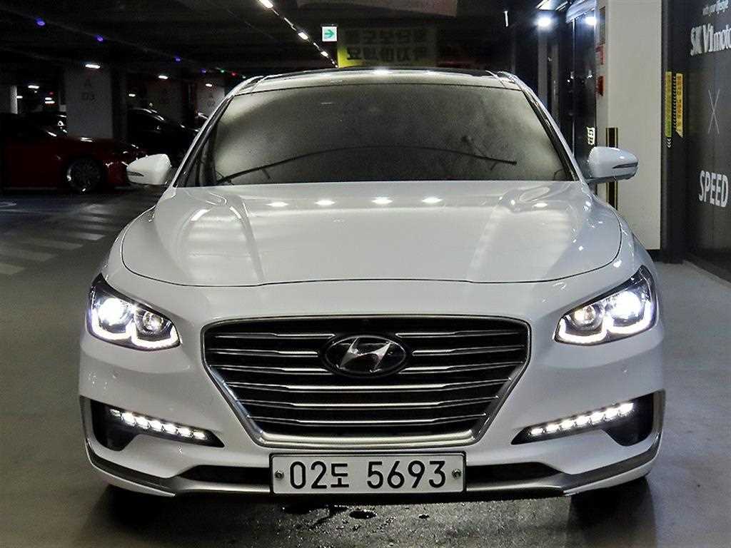 HYUNDAI Grandeur - Vista 2