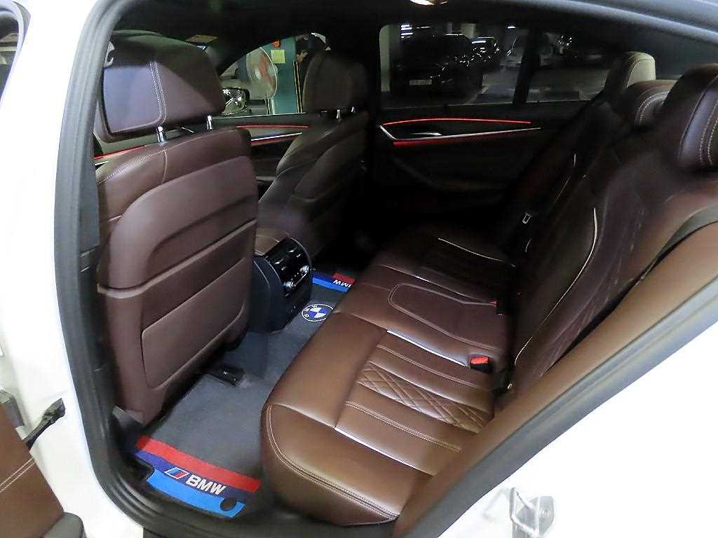 BMW 5 Series - Vista 7
