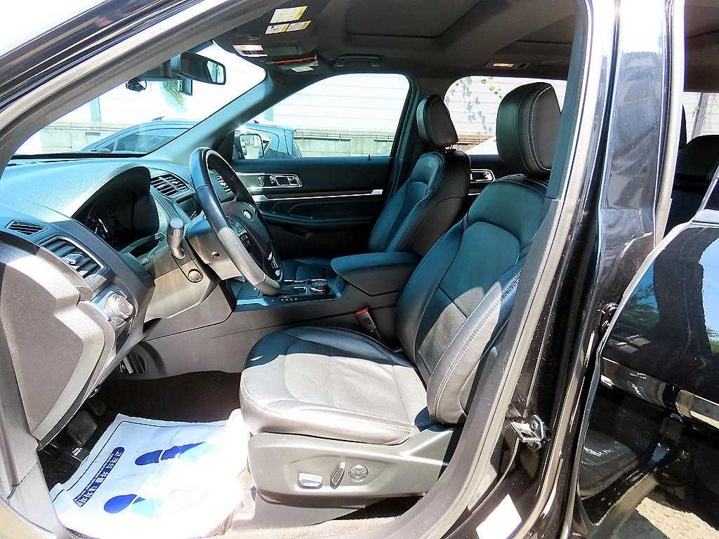 Ford Explorer - Vista 5