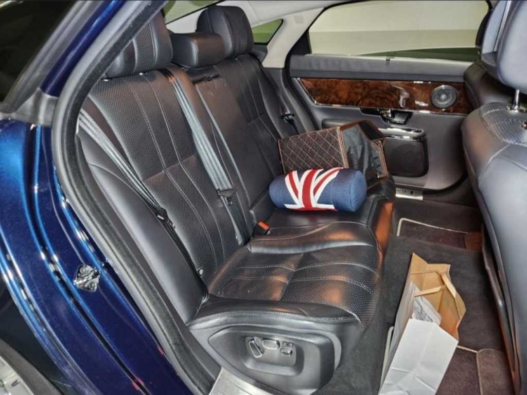Jaguar XJ - Vista 9