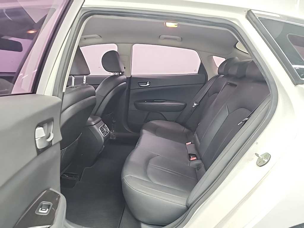 KIA K5 - Vista 12