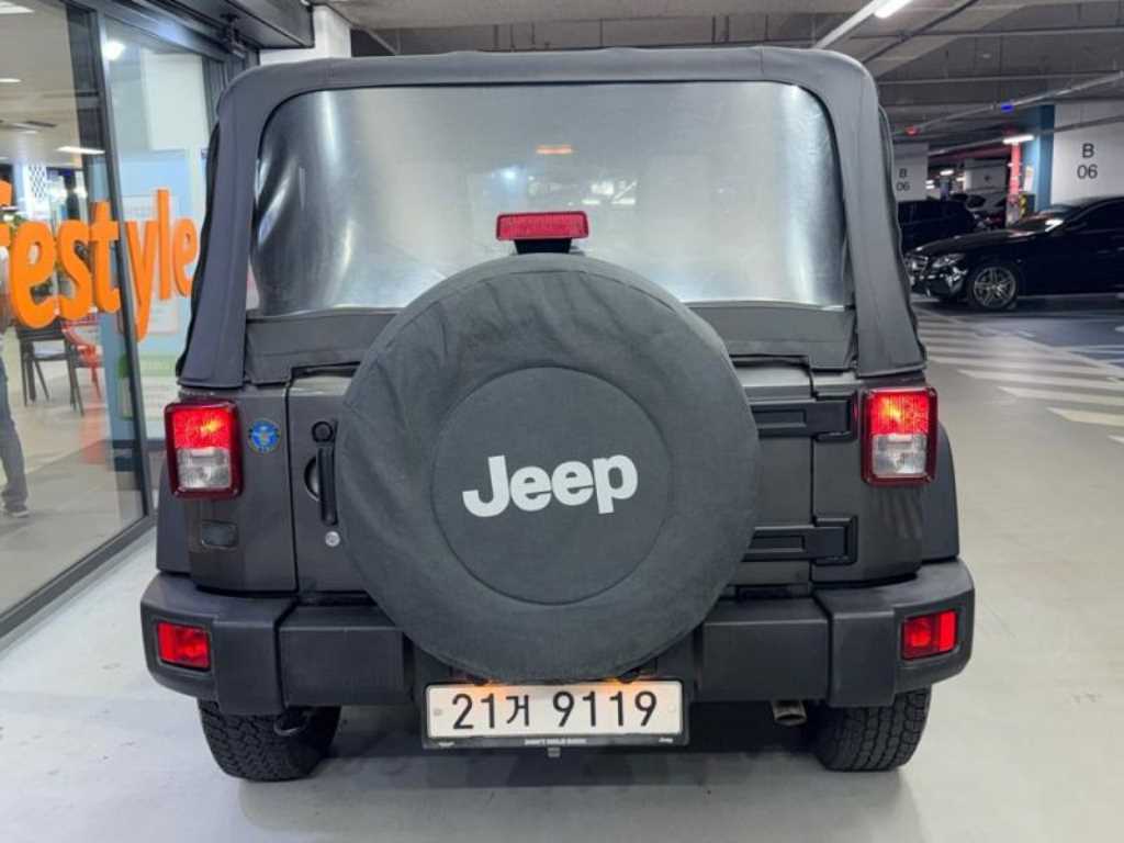 Jeep Wrangler - Vista 5