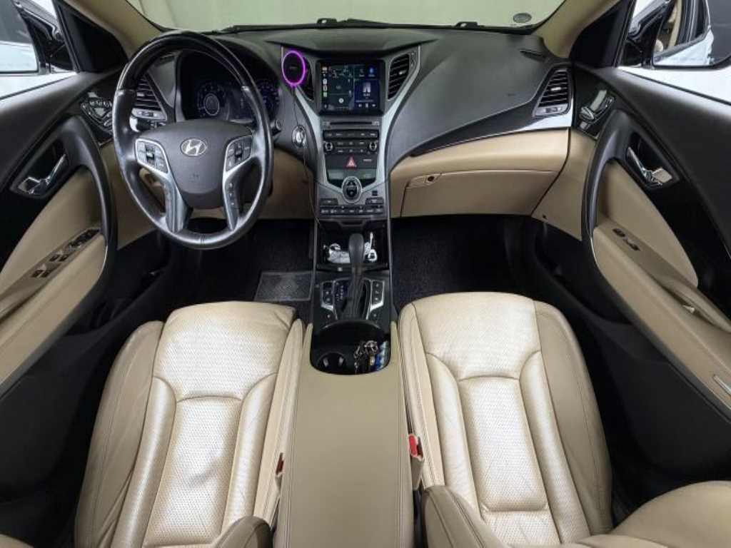 HYUNDAI Grandeur - Vista 9