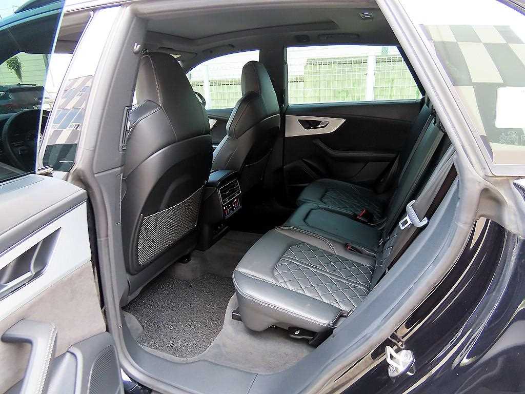 Audi Q8 - Vista 6