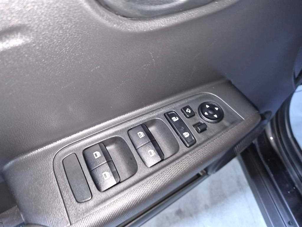 HYUNDAI Casper - Vista 12