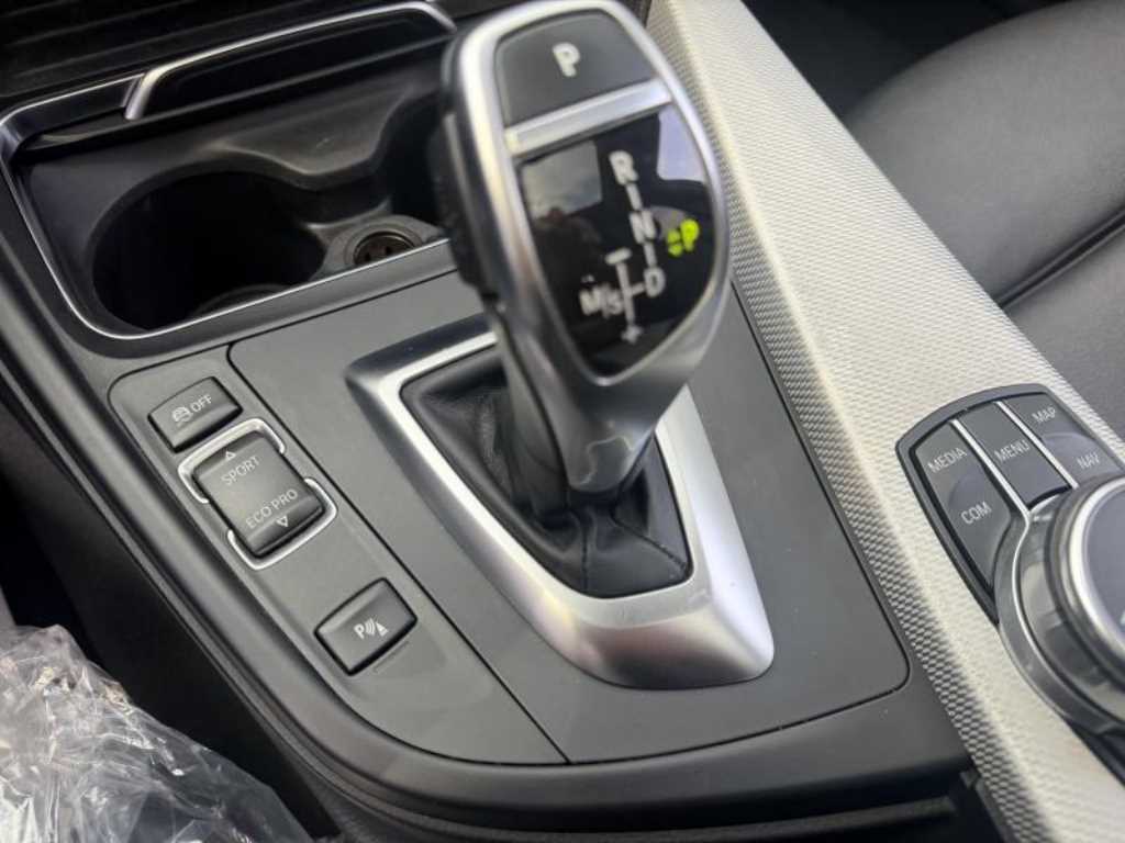 BMW 3 series 2018 Negro - Importación desde Corea - HF Imports Iquique - Foto 19
