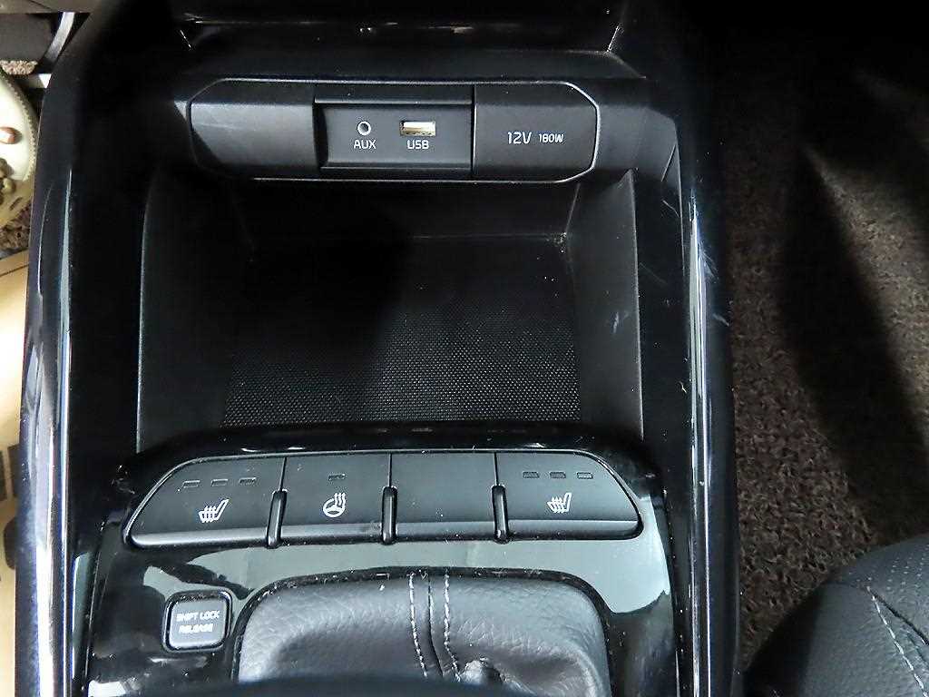 KIA Stonic 2018 Azul - Importación desde Corea - HF Imports Iquique - Foto 13