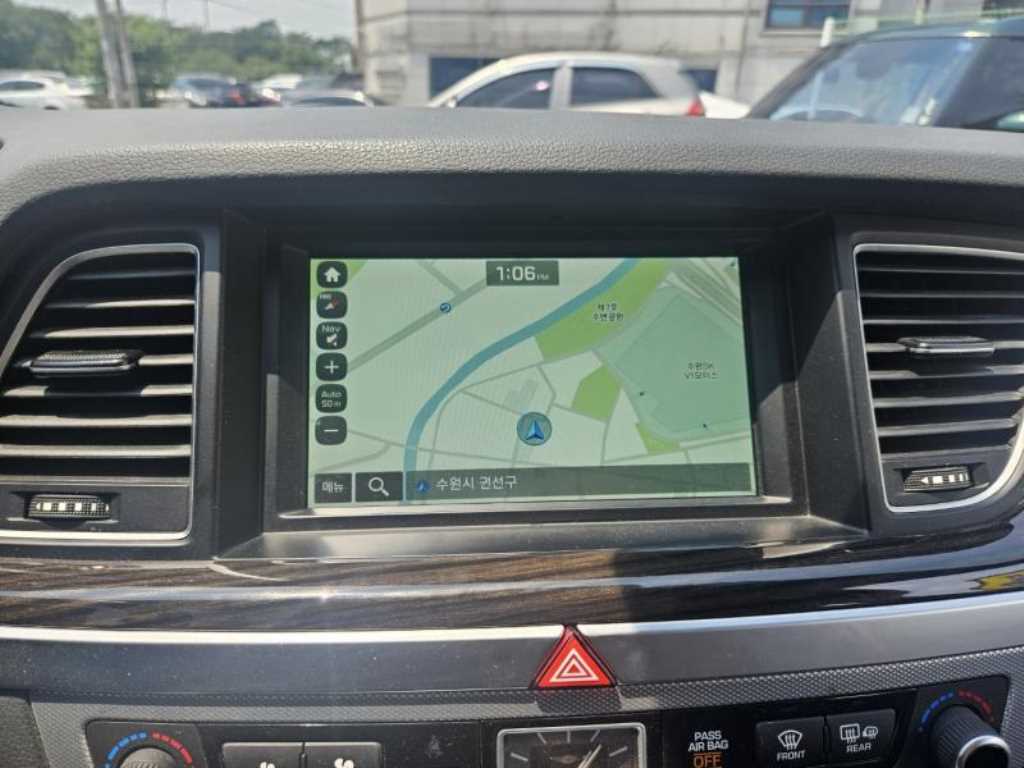 Genesis G80 - Vista 10