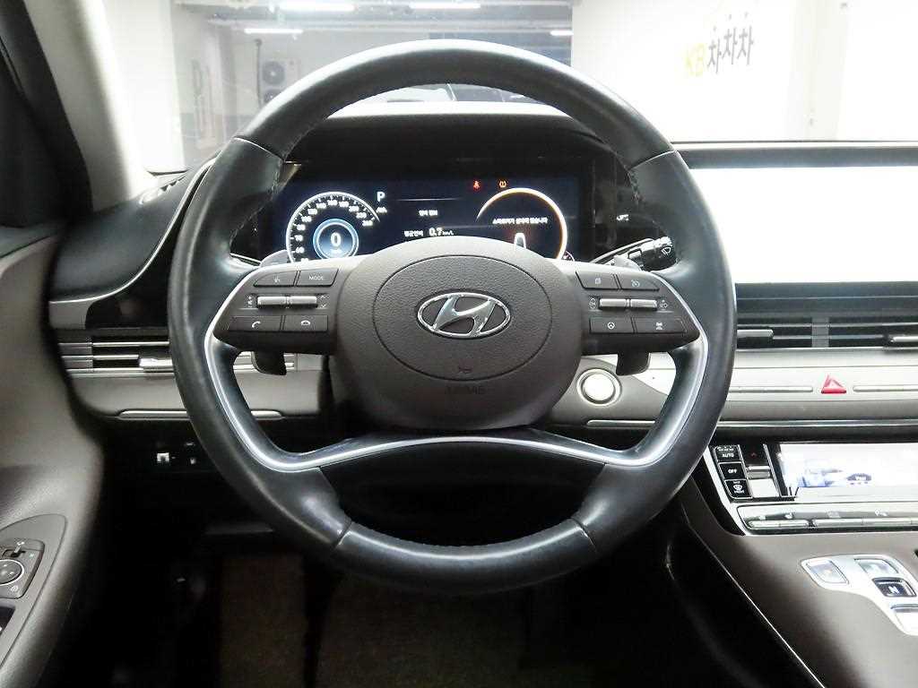 HYUNDAI Grandeur - Vista 7