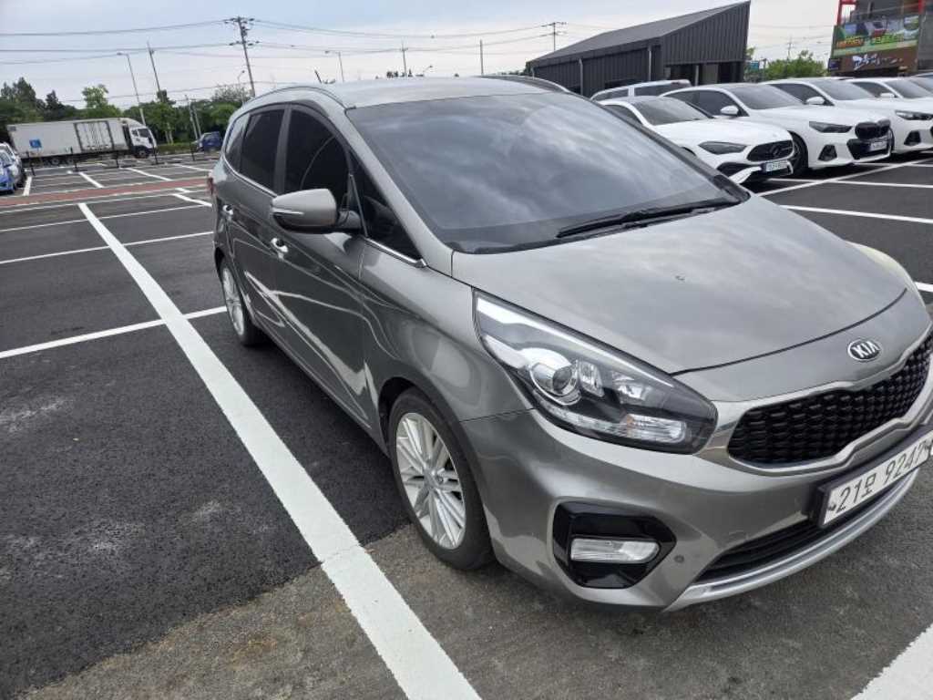 KIA Carens - Vista 2