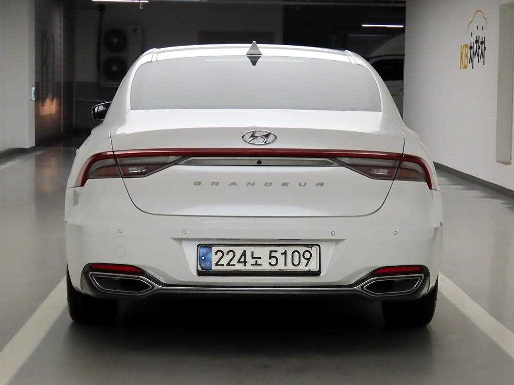 HYUNDAI Grandeur - Vista 3