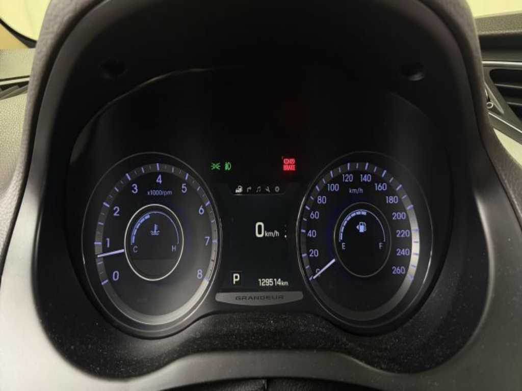 HYUNDAI Grandeur - Vista 8