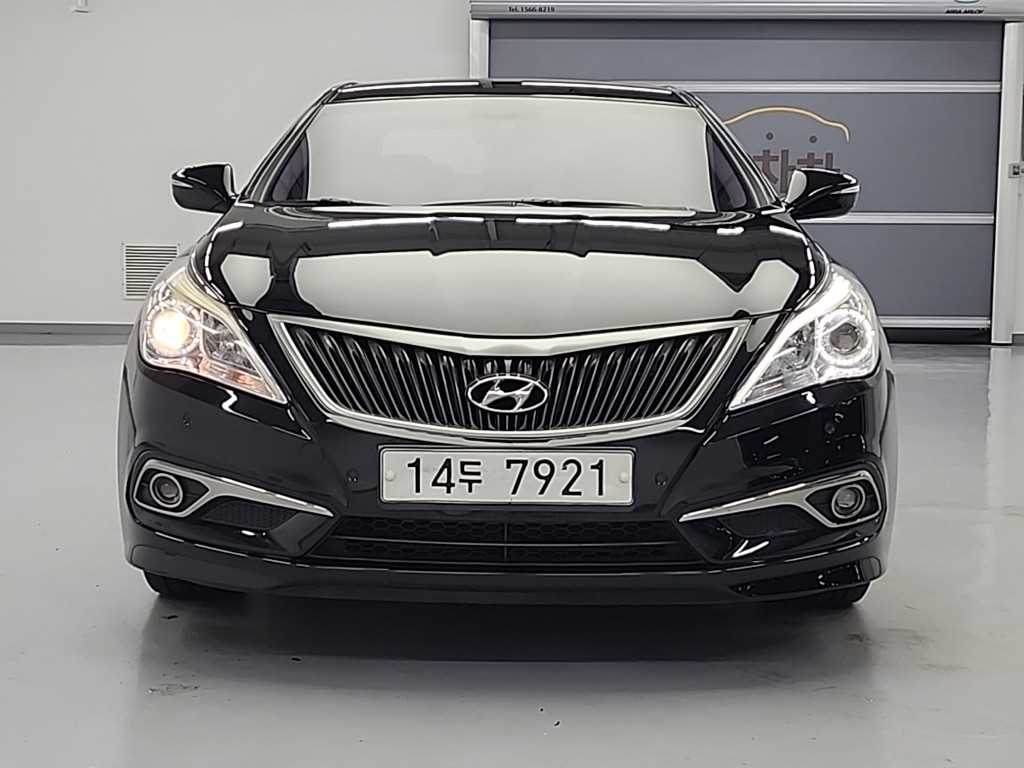HYUNDAI Grandeur - Vista 2