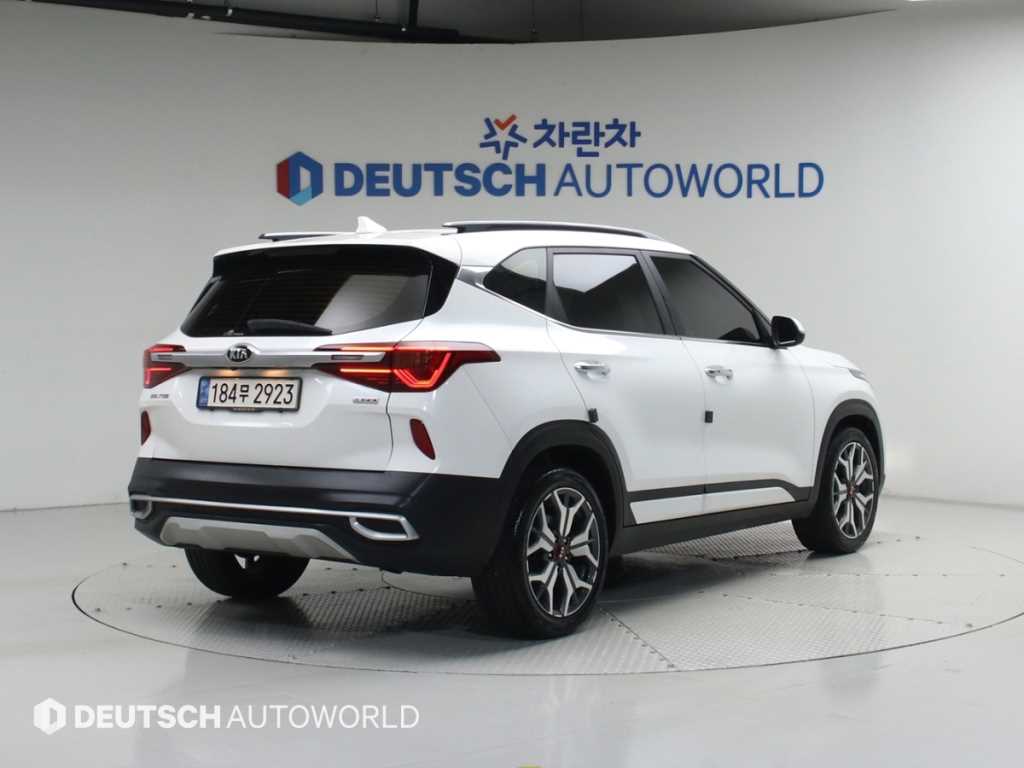 KIA Seltos - Vista 2