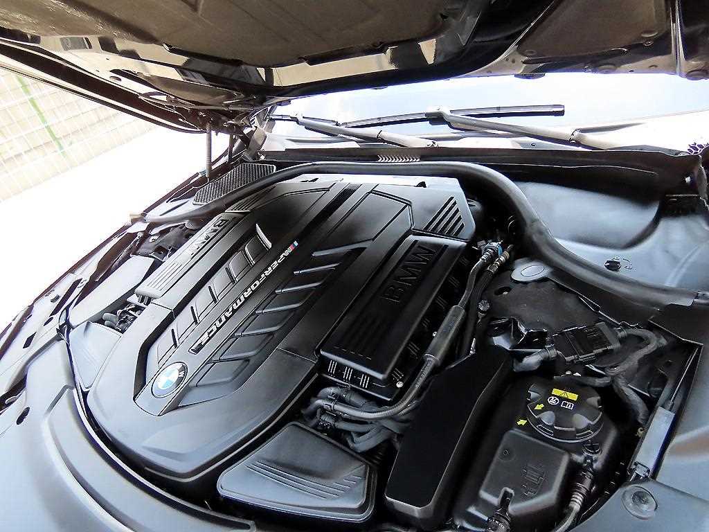 BMW 7 Series 2017 Negro - Importación desde Corea - HF Imports Iquique - Foto 19