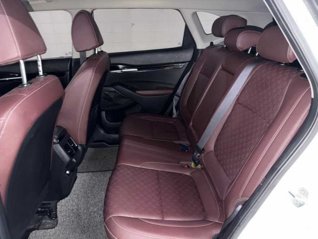KIA Seltos - Vista 7