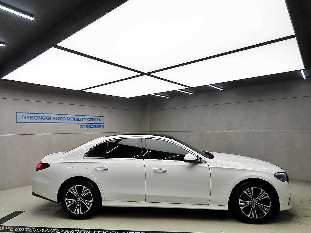 Mercedes Benz E class - Vista 2