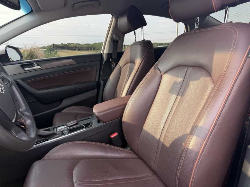 HYUNDAI Sonata - Vista 11