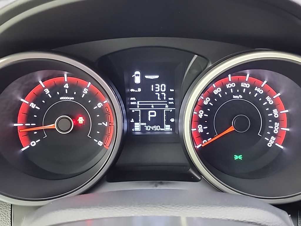 Ssangyong Tivoli - Vista 6