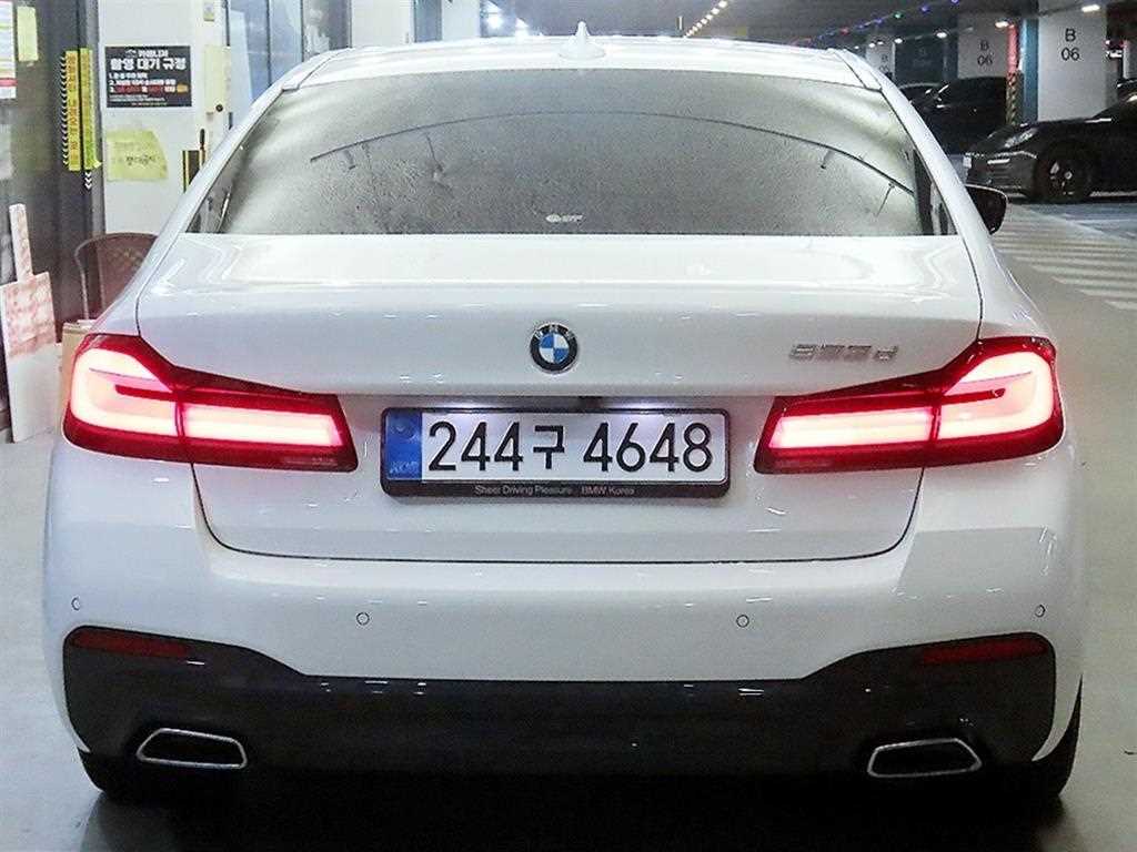 BMW 5 Series - Vista 5