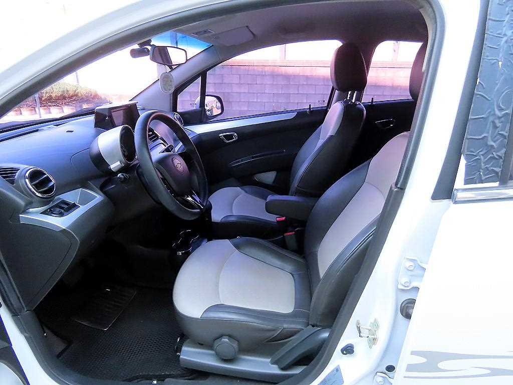 Chevrolet Spark - Vista 5