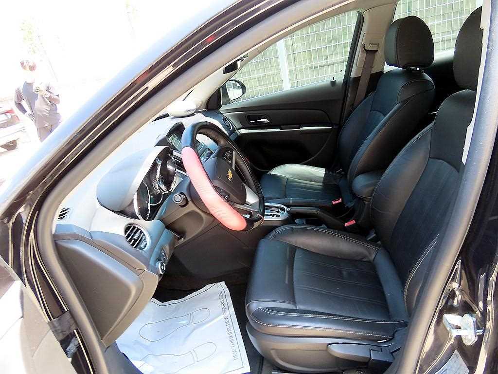Chevrolet Cruise - Vista 5