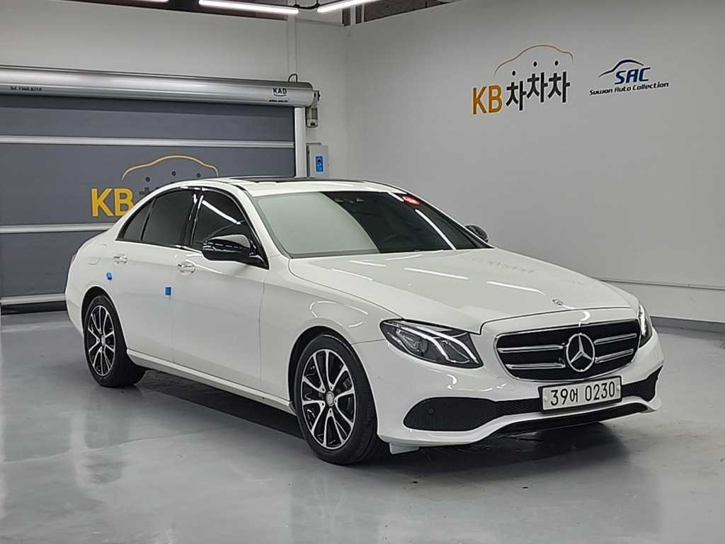 Mercedes Benz E class - Vista 5