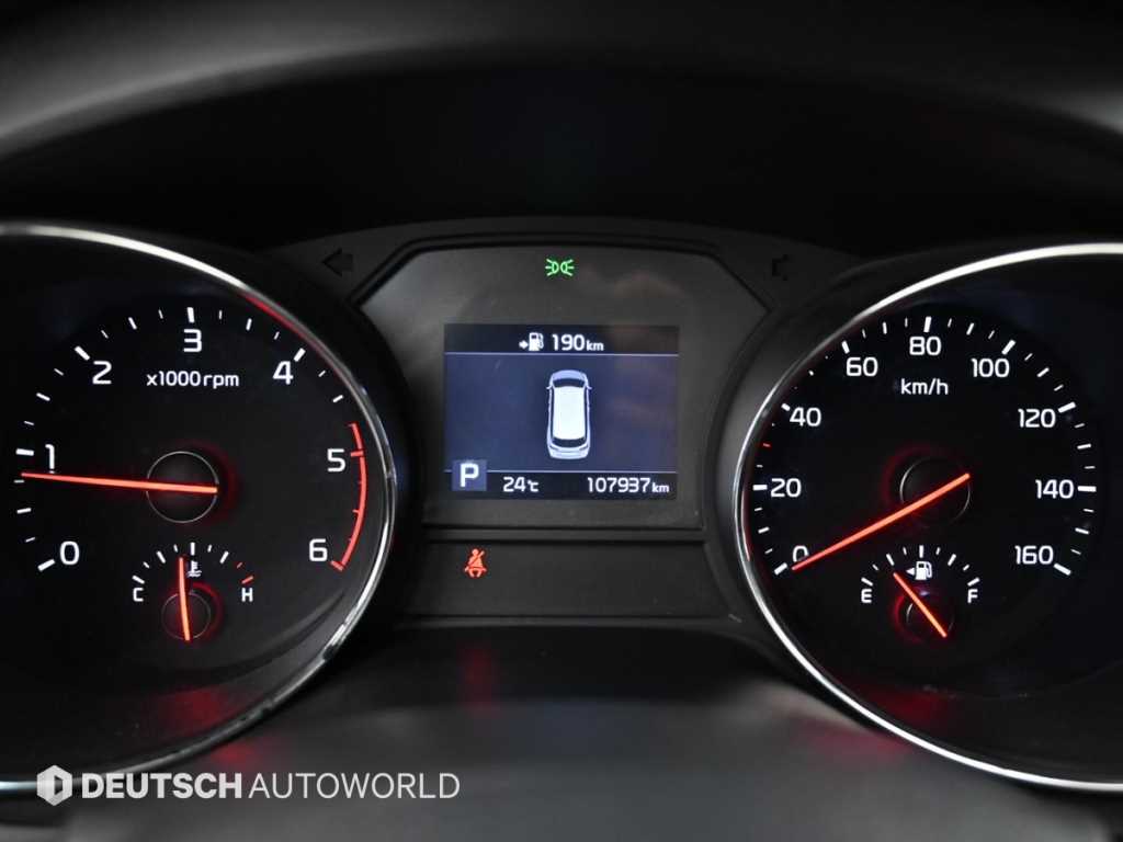 KIA Carnival - Vista 8