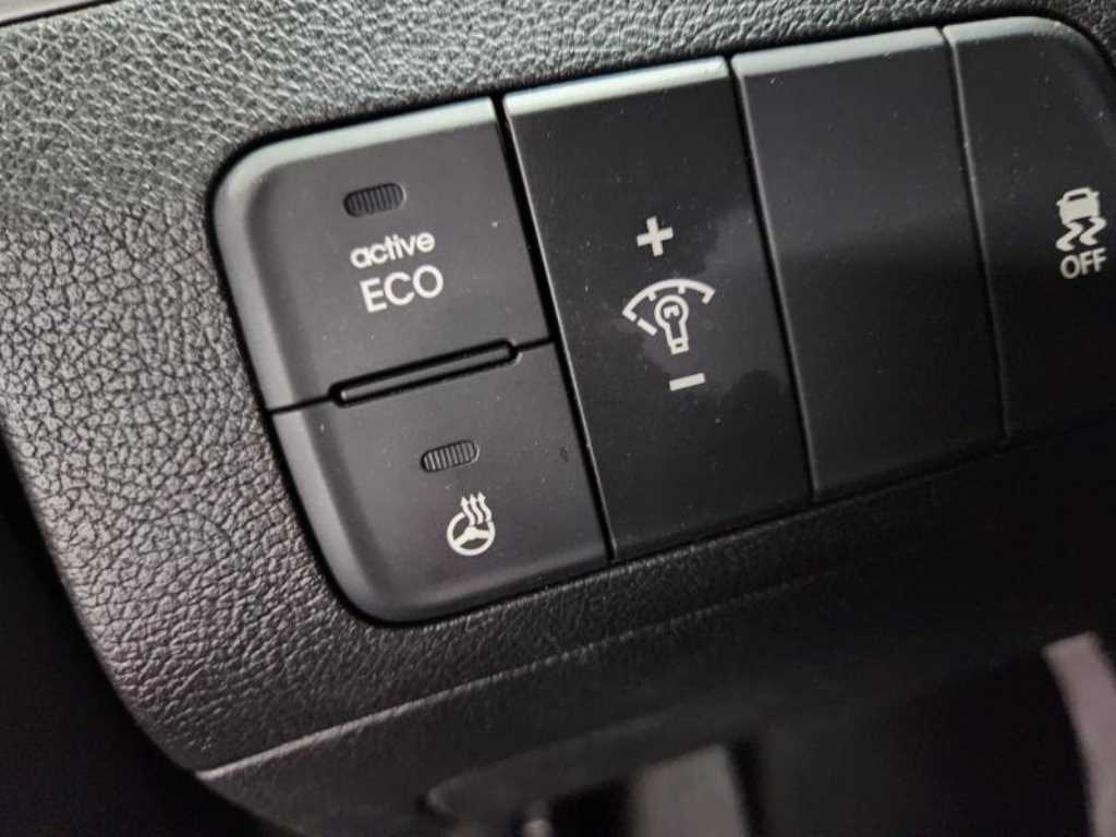HYUNDAI Avante - Vista 3