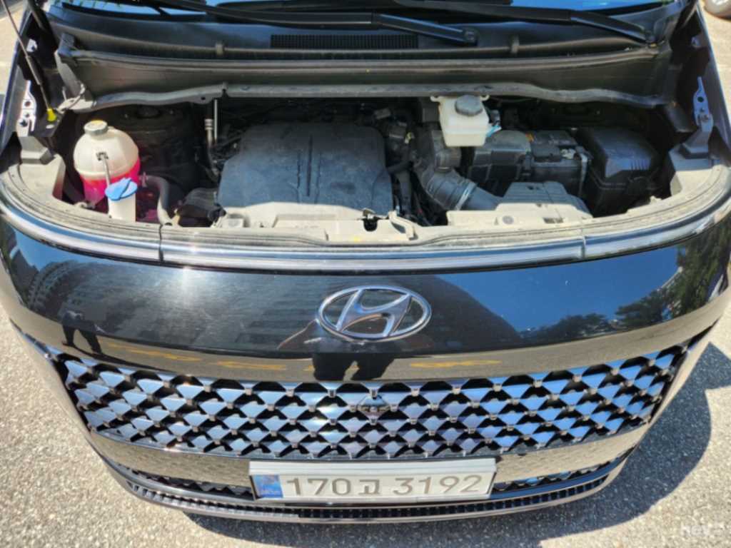 HYUNDAI Staria - Vista 6