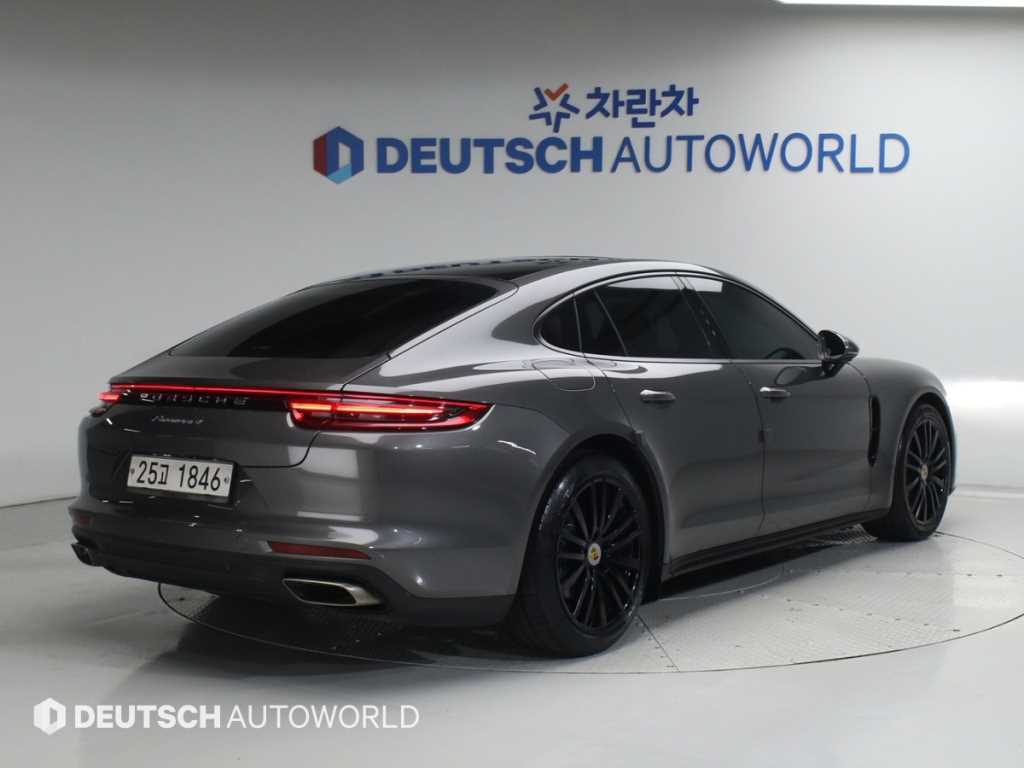 Porsche Panamera - Vista 2
