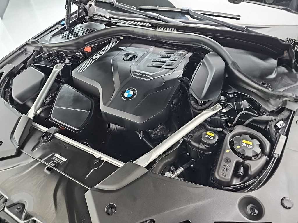 BMW 5 Series - Vista 5