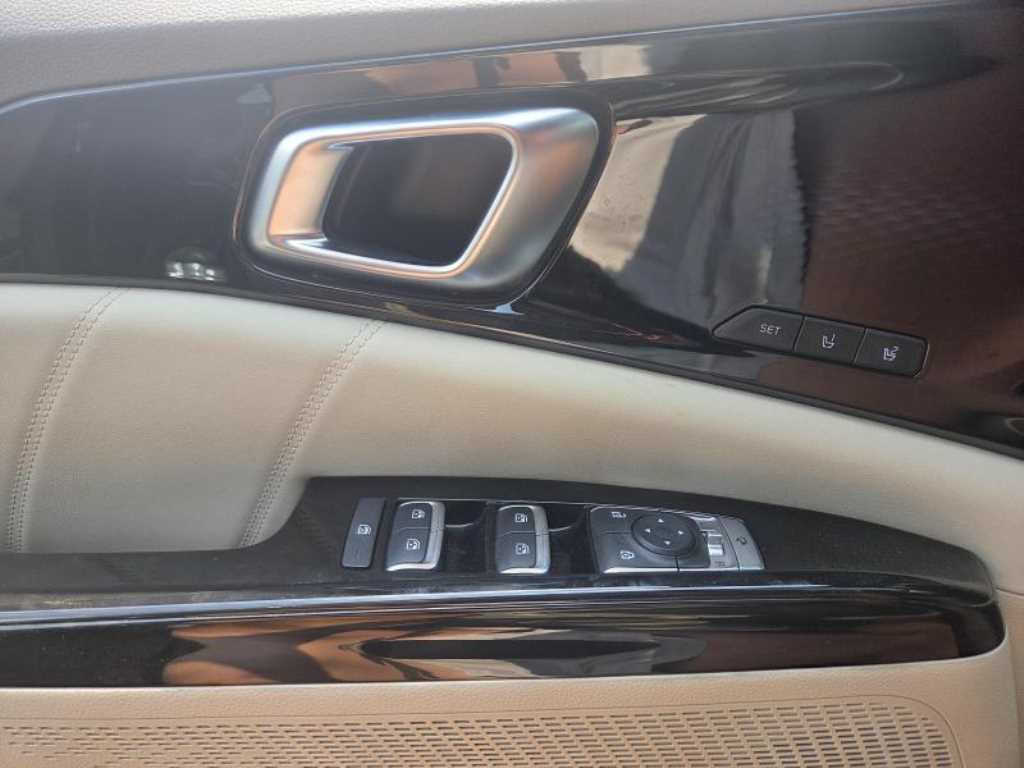 KIA Carnival - Vista 4