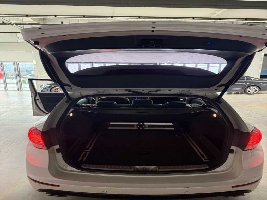 HYUNDAI i40 - Vista 5