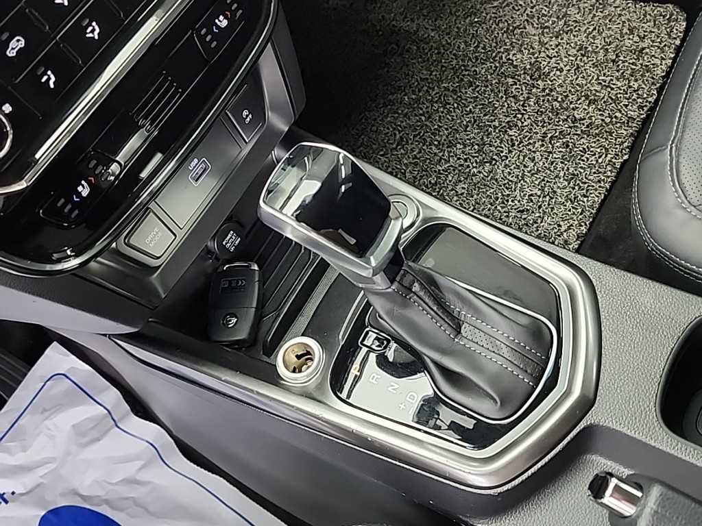 Ssangyong Tivoli - Vista 8