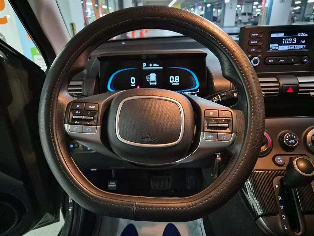 HYUNDAI Casper - Vista 8