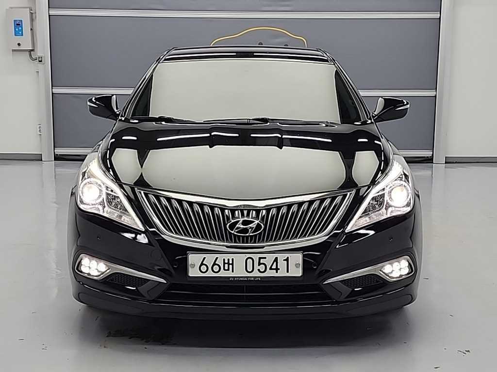HYUNDAI Grandeur - Vista 2