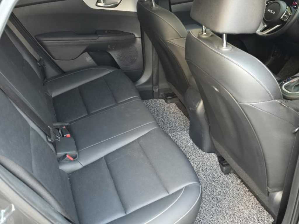 KIA K3 - Vista 8