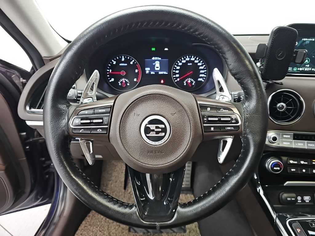 KIA Stinger - Vista 9